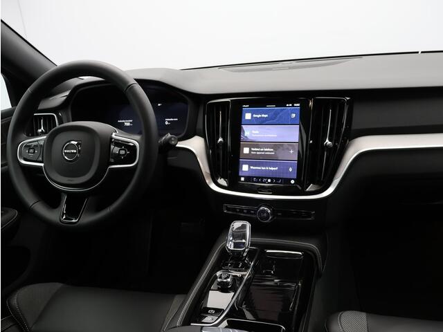 Volvo V60 2.0 T6 Plug-in hybrid AWD Plus Dark / Trekhaak / 360 Camera / Harman Kardon / Elektrische Stoelen / Stoel+Stuurverwarming / BLIS / Keyless / Adaptive Cruise /