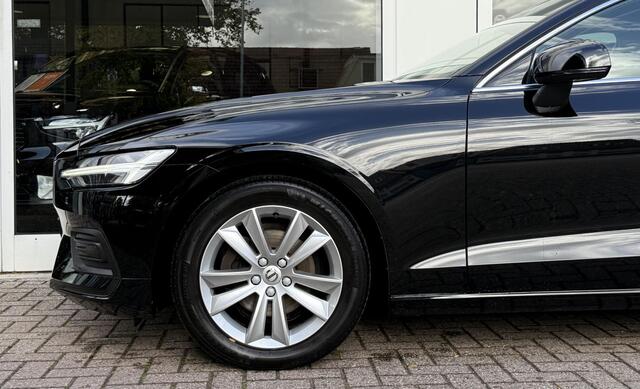 Volvo V60 2.0 B4 Momentum Bus. |Carplay|Adapt.Cruise|Trekhaak|