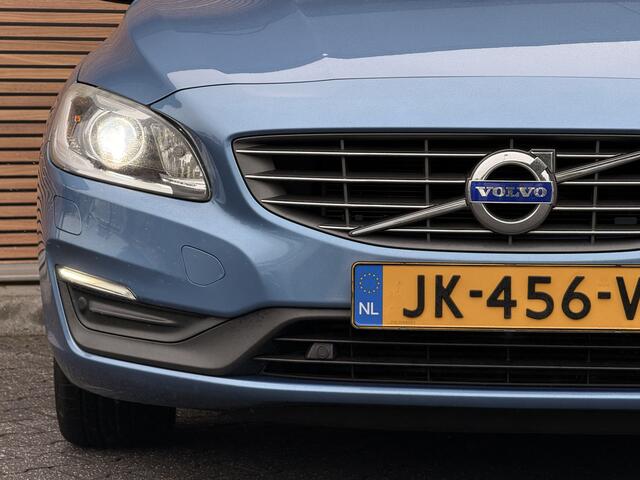 Volvo V60 1.5 T2 Momentum Leer / Memory Stoel / Xenon / Trekhaak / Lm Velgen