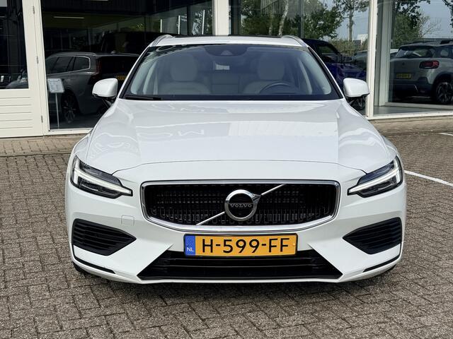 Volvo V60 2.0 T8 Twin Engine AWD Momentum Pro | LED | Keyless | Adapt. Cruise | Apple Carplay | Pano | Leder | Stoelverwarming | Trekhaak