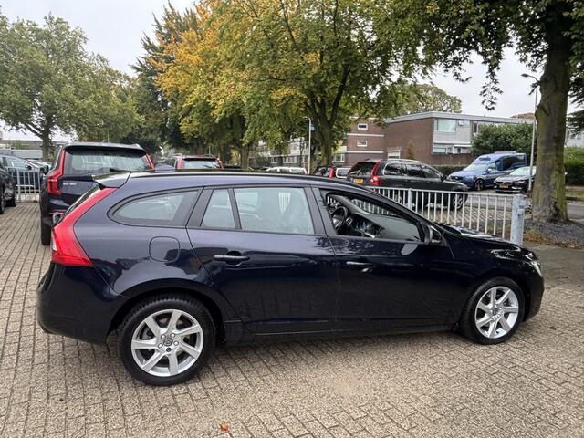 Volvo V60 2.0 T5 245pk Aut8 Xenon Navi PDC V+A Leder