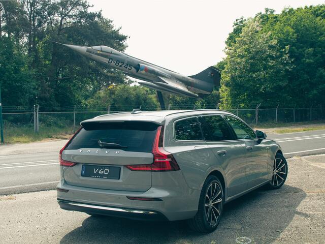 Volvo V60 T6 Aut. Plug-in hybrid AWD Essential Bright | Parkeercamera
