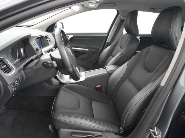 Volvo V60 1.5 T3 Summum Automaat Navigatie Stoelverwarming