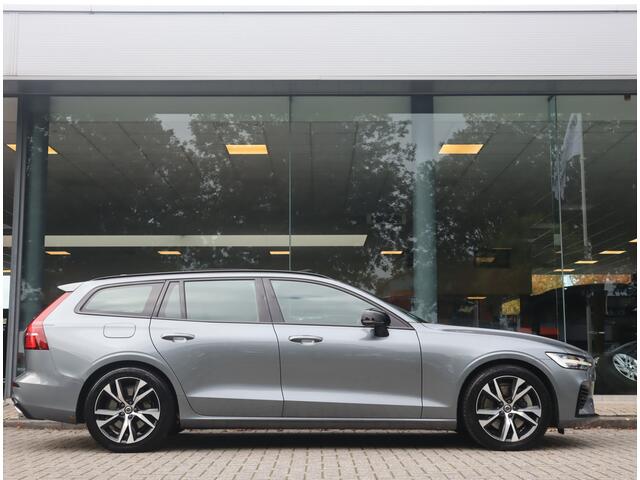 Volvo V60 2.0 T8 Twin Engine AWD R-Design / Panoramadak