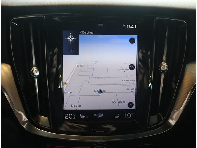 Volvo V60 2.0 T8 Twin Engine AWD R-Design / Panoramadak