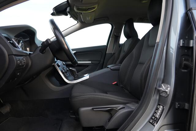 Volvo V60 2.0 D2 Polar+ 120pk Navigatie/PDC/Climate