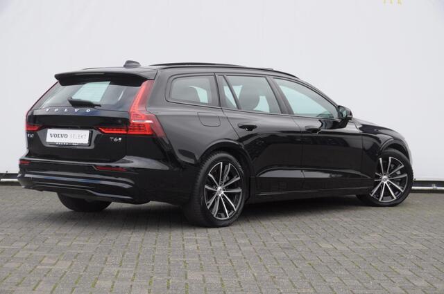 Volvo V60 T6 350PK Automaat AWD Plus Dark / Adaptive cruise control / Elektrische stoelen / Harman Kardon audio / Trekhaak / Pilot assist / BLIS / Stoel en stuur verwarming / Elektrische achterklep / Parkeersensoren met 360 camera / Google infotainment