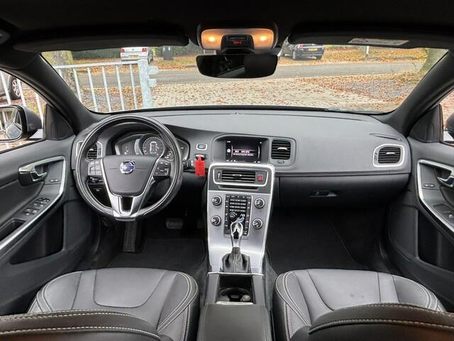 Volvo V60 2.0 T4 Polar+ Dynamic Leder Xenon