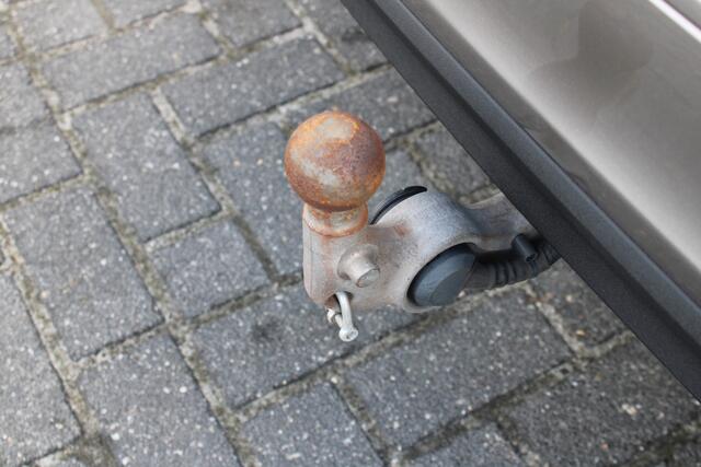 Volvo V60 T5 Automaat Momentum | Verw. Voorstoelen | PDC V+A | El. Trekhaak | AppleCarplay | 19" LMV