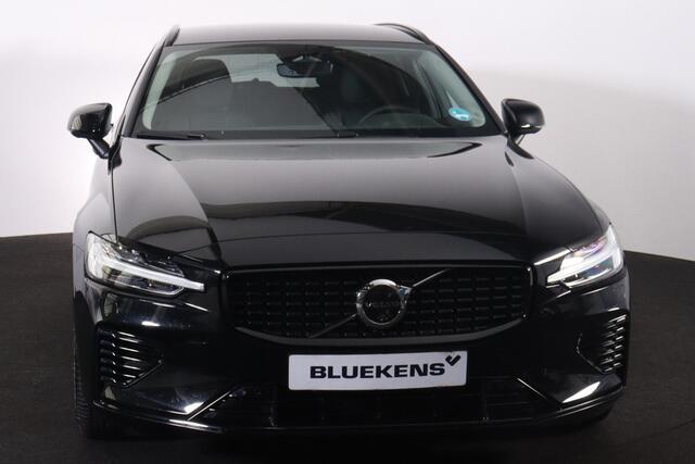 Volvo V60 T6 Recharge AWD Plus Dark - LONG RANGE - IntelliSafe Assist & Surround - 360º Camera - Harman/Kardon audio - Adaptieve LED koplampen - Verwarmde voorstoelen, stuur & achterbank - Parkeersensoren voor & achter - Elektr. bedienb. voorstoelen met geheugen -