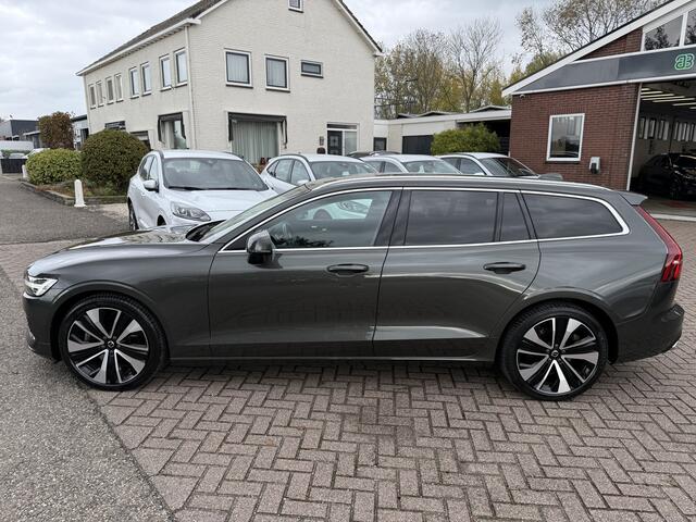 Volvo V60 2.0 B4 200pk Inscription 360 camera, Trekhaak, 19'', Leder