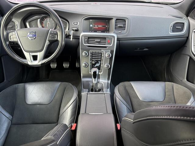 Volvo V60 2.0 T3 R-Design | Trekhaak | Standkachel | Bi-Xenon | Stoel verwarming | Navigatie | PDC | Volvo On Call |