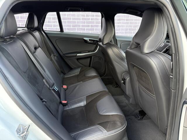 Volvo V60 2.0 T3 R-Design | Trekhaak | Standkachel | Bi-Xenon | Stoel verwarming | Navigatie | PDC | Volvo On Call |