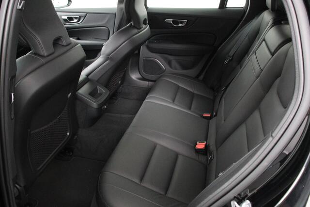 Volvo V60 2.0 T5 250pk Automaat Inscription | Navigatie | Apple Carpla/Android Auto | Climate control | Leder | Parkeer sensoren | Virtual Cockpit | Lichtmetalen velgen 18"