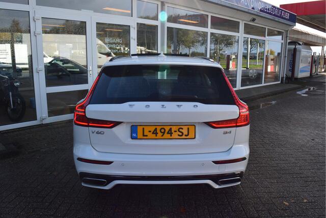 Volvo V60 2.0 B4 R-Design | Pano | Pilot | Adaptive | Orig. NL |
