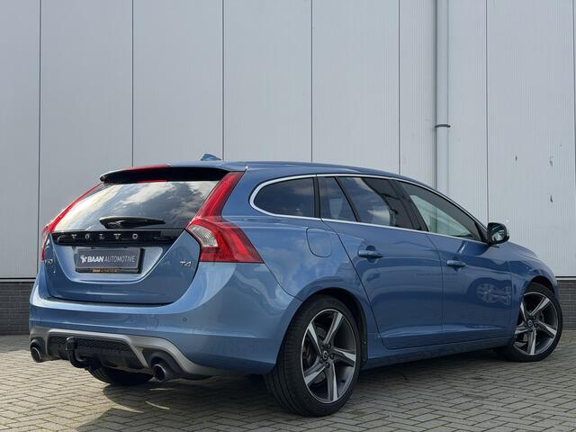 Volvo V60 2.0 T4 R-Design | Adaptive | BLIS | Trekhaak | Volledig onderhouden