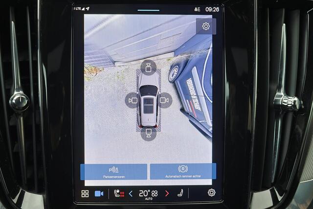 Volvo V60 T6 Recharge AWD Plus Dark - IntelliSafe Assist & Surround - 360º Camera - Harman/Kardon audio - Adaptieve LED koplampen - Verwarmde voorstoelen, stuur & achterbank - Parkeersensoren voor & achter - Elektr. bedienb. voorstoelen met geheugen - Extra getint 