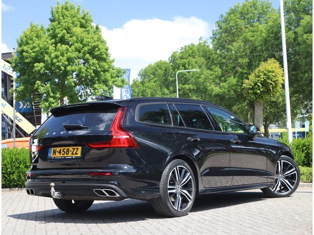 Volvo V60 2.0 B3 Momentum / Bodykit / Sportstoelen