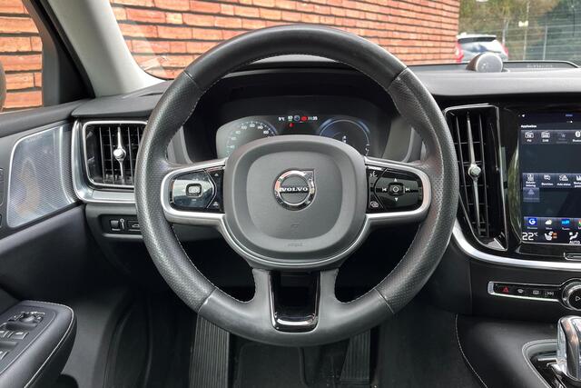 Volvo V60 T8 Twin Engine AWD Inscription | Trekhaak | Bowers & Wilkins | Geventileerd Leder | Panoramadak | Elektrisch Verstelbare Stoelen incl. Geheugen | Apple Carplay/ Android Auto | Parkeercamera | DAB+
