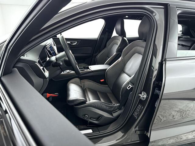 Volvo V60 T6 Recharge Aut. AWD Plus Dark | Panoramadak | 360° camera | Harman Kardon | Trekhaak | Stoel- stuurverwarming