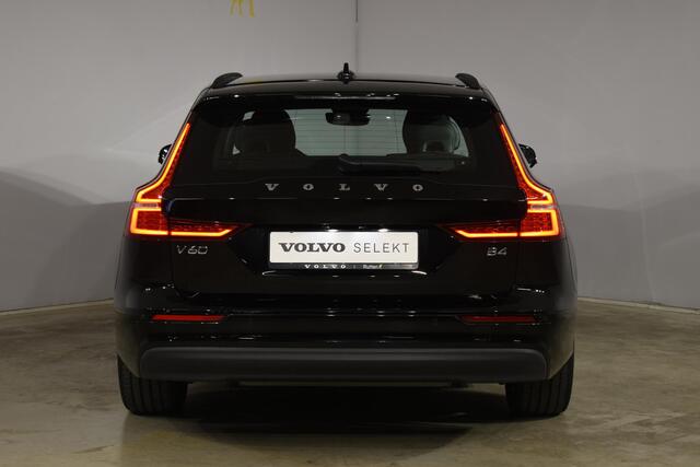 Volvo V60 B4 211PK Automaat Core / Navigatie / Achteruitrijcamera / Elektrische achterklep / LM Velgen / Elektr. Trekhaak / Parkeersensoren voor+achter