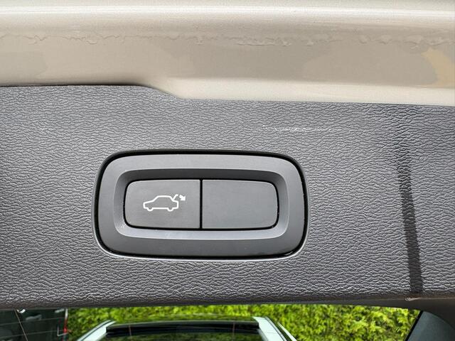 Volvo V60 2.0 T5 R-Design | Polestar Performance Software | Panoramadak | Harman/Kardon | Trekhaak |