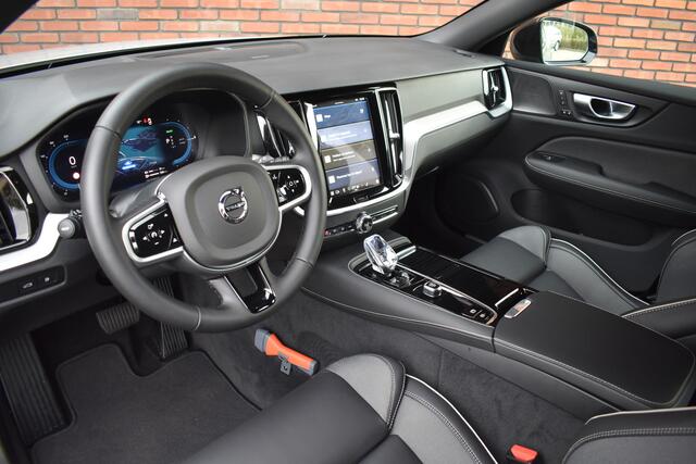 Volvo V60 T6 350PK Plug-in hybrid AWD Plus Dark