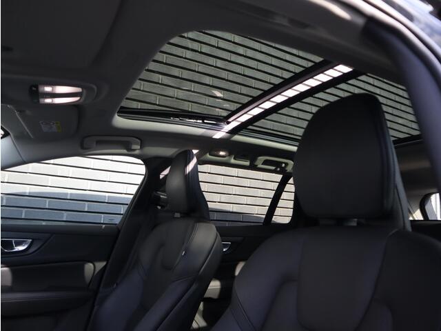 Volvo V60 2.0 T8 Plug-in hybrid AWD Ultimate Bright