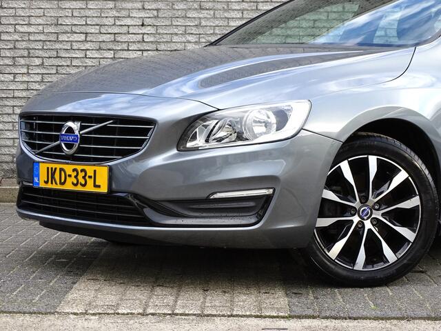 Volvo V60 2.0 T3 Momentum Trekhaak | Leder | Nette auto |