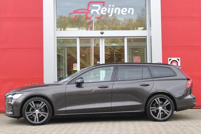 Volvo V60 2.0 B4 211PK PLUS DARK |19" 5-MULTI SPAAKS BLACK DIAMOND CUT LICHTMETALEN VELGEN | PILOT ASSIST | REMOTE START | APPLE CARPLAY / ANDROID AUTO | NAVIGATIE BY GOOGLE | DRAADLOZE TELEFOONLADER | PARK ASSIST - ACHTERUITRIJCAMERA EN PAKEERSENSOREN VOOR + ACHT