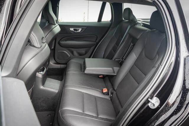 Volvo V60 2.0 T6 Plug-in hybrid AWD Plus Bright | Adaptieve Cruise Control | Trekhaak | Harman & Kardon | Stoel + stuurverwarming |