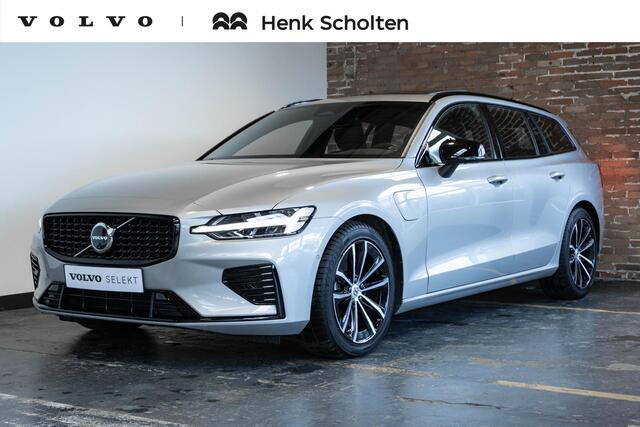 Volvo V60 T6 Plug-in hybrid AWD Plus Dark | Verwarmbare Voorstoelen (met geheugen), Stuurwiel en Achterbank | Semi-Elektrische Trekhaak | Verwarmbare Voorruit | Premium Audio by Harman Kardon | 360-Camera