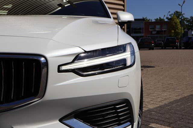 Volvo V60 T6 Recharge AWD Inscription | Wool blend bekleding | Trekhaak elktr. | Pilot assist