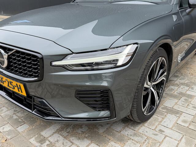 Volvo V60 2.0 T6 Plug-in hybrid AWD Plus Dark Premium | Climate | 19'' Wielen