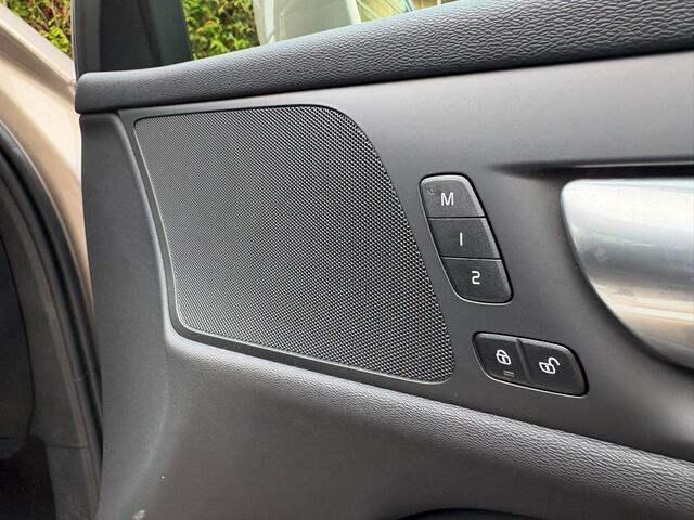 Volvo V60 2.0 B4 Core | Trekhaak | Camera | Adaptive Cruise control | Leder |