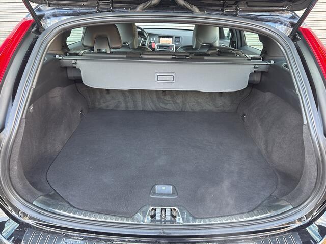 Volvo V60 2.0 T4 Business Sport Cruise control / R-Design / Stoelverwarming /