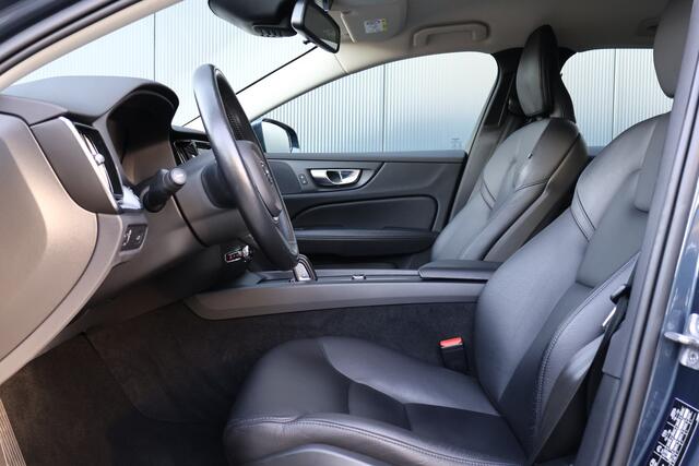 Volvo V60 2.0 B3 Momentum Advantage | Automaat | Leer | Stoelverwarming | Camera | 1e eigenaar | Dealer onderhouden