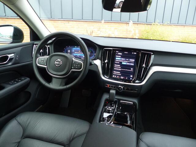 Volvo V60 T6 Plug-in hybrid AWD Essential