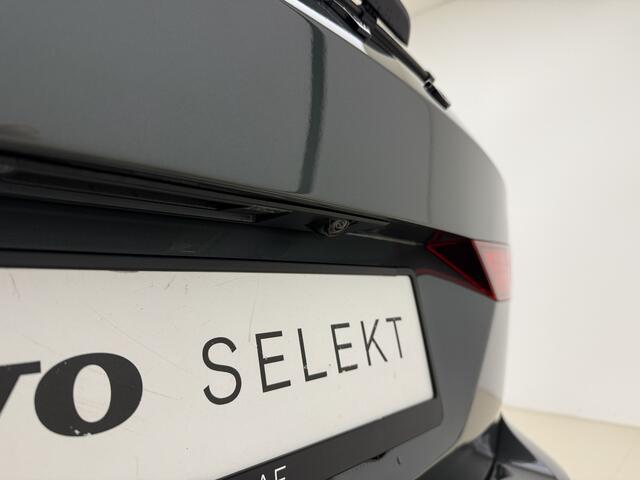 Volvo V60 T6 350pk AWD Plus Dark / NIEUW ¤4300,- Voorraadkorting / Panoramisch dak / Head-up display / Keyless / 360Camera / H&K Audio / Sportstoelen.