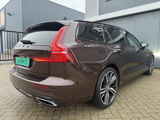 Volvo V60 2.0 T8 Twin Engine AWD Inscription Dealer onderhouden, trekhaak, 4 seizoensbanden, pano, plug-in hybrid BOMVOL!!