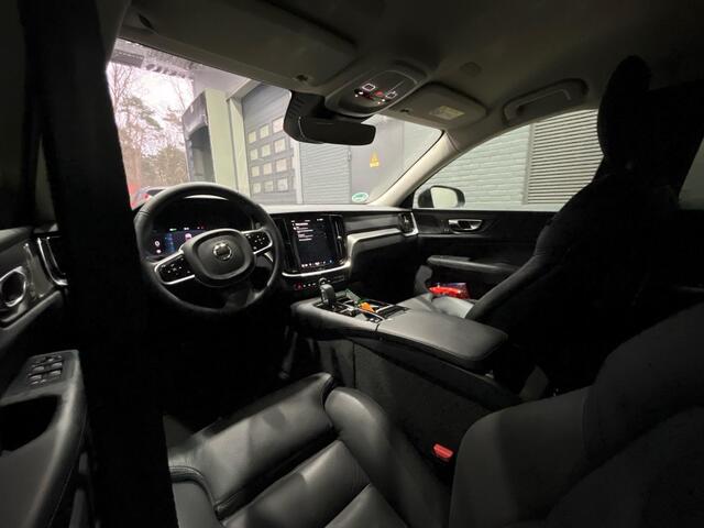 Volvo V60 T6 Plug-in hybrid Plus Dark | Trekhaak | ACC | Trekhaak | 360° Camera | harman/kardon | Stoel+Stuurverwarming