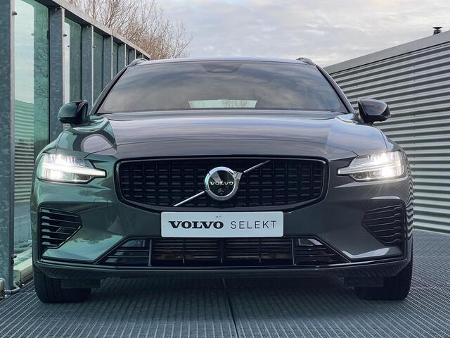 Volvo V60 2.0 T6 Plug-in hybrid AWD Plus Dark Harman-Kardon premium sound, Elektr Verstelbare stoelen, Verwarmde stoelen+stuur, Trekhaak semi elektrisch