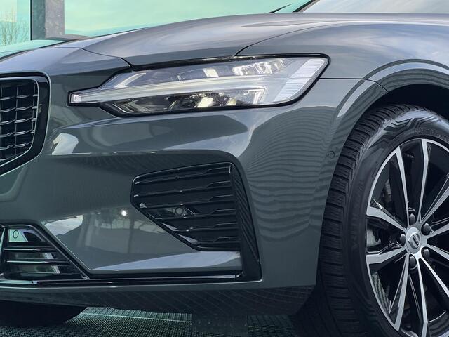 Volvo V60 2.0 T6 Plug-in hybrid AWD Plus Dark Harman-Kardon premium sound, Elektr Verstelbare stoelen, Verwarmde stoelen+stuur, Trekhaak semi elektrisch