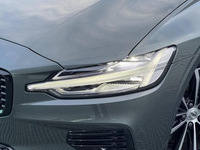 Volvo V60 2.0 T6 Plug-in hybrid AWD Plus Dark Harman-Kardon premium sound, Elektr Verstelbare stoelen, Verwarmde stoelen+stuur, Trekhaak semi elektrisch