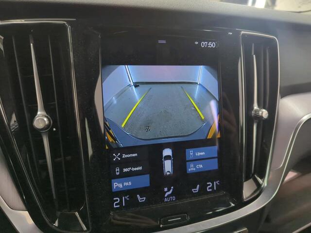 Volvo V60 2.0 T6 Recharge AWD Business Pro NL-AUTO | LEDER | CAMERA