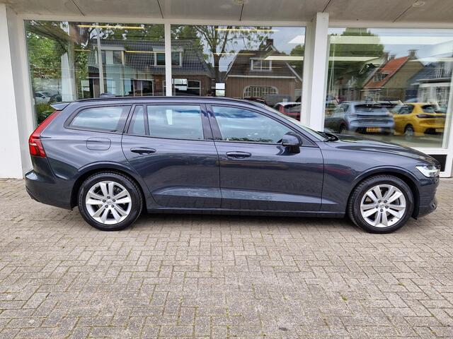 Volvo V60 2.0 T4 Momentum | Trekhaak | Navigatie | Achteruitrijd Camera | Stoelverwarming | Climate & Cruise Control |
