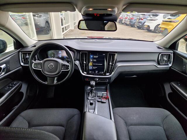 Volvo V60 2.0 T4 Momentum | Trekhaak | Navigatie | Achteruitrijd Camera | Stoelverwarming | Climate & Cruise Control |