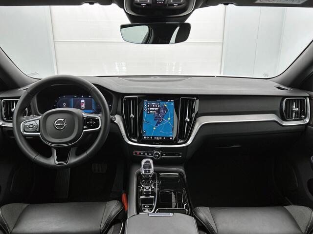 Volvo V60 2.0 T6 AWD Plus Dark | 360° Camera | Trekhaak | Panoramadak |