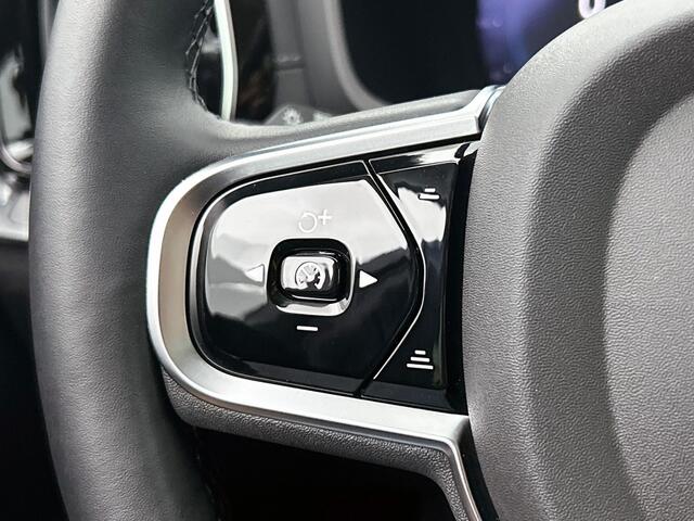 Volvo V60 2.0 T8 AWD Ultra Dark | Trekhaak | Panorama dak | Leder |