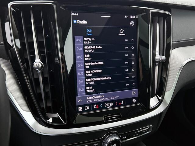 Volvo V60 2.0 T8 AWD Ultra Dark | Trekhaak | Panorama dak | Leder |